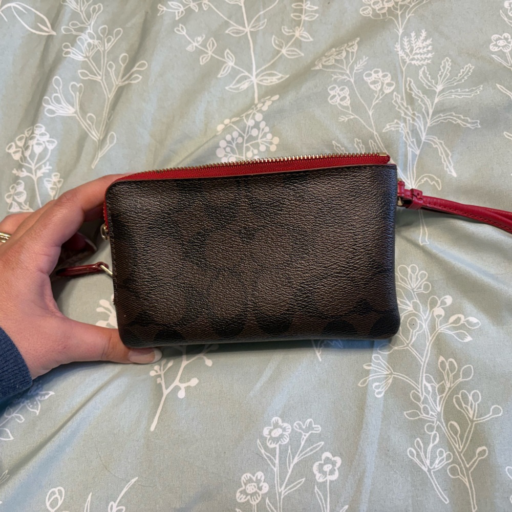 Coach wristlet - Picture 2 of 4